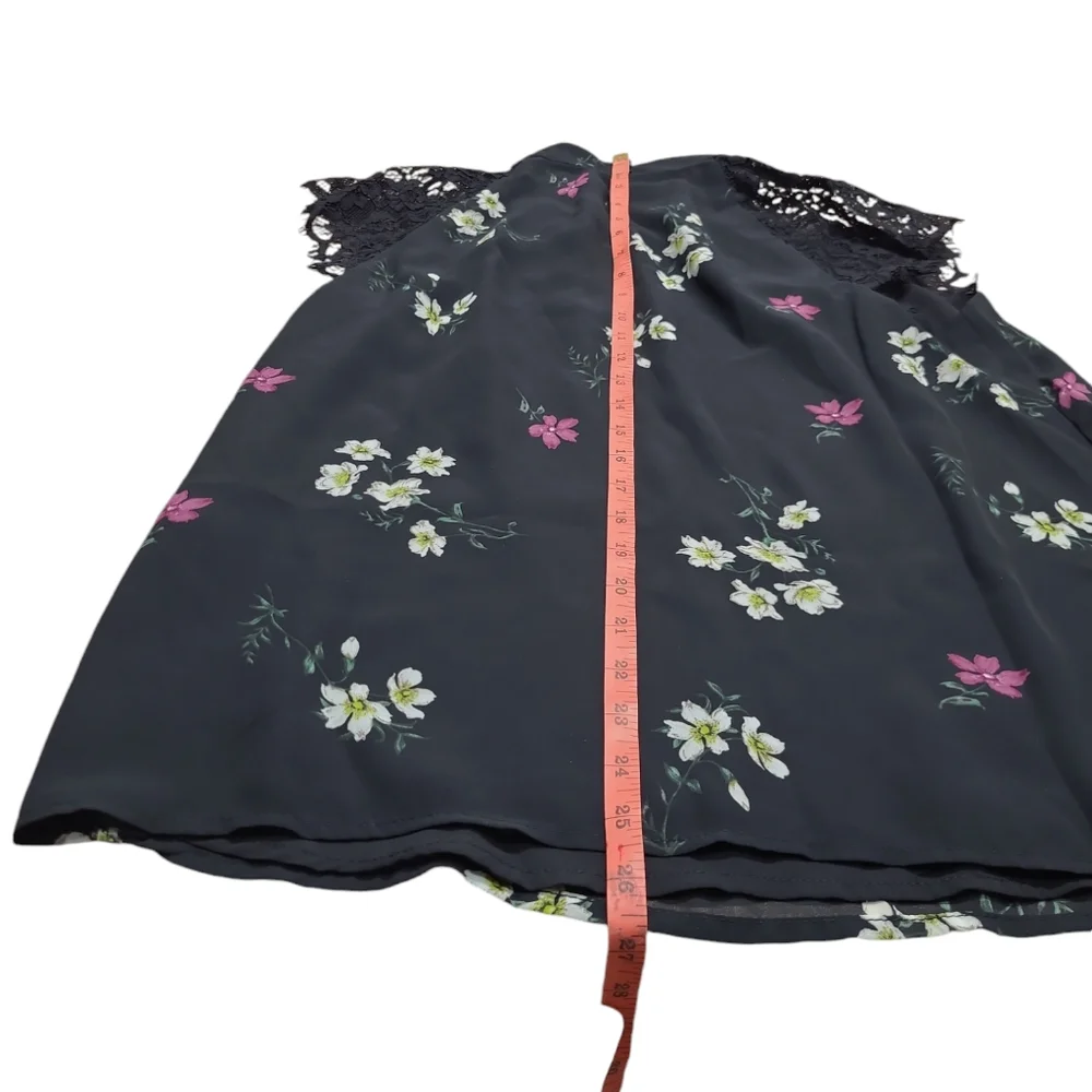 VINCE CAMUTO SHIRT WOMENS SIZE SMALL RICH BLACK FLORAL BLOUSE RAGLAN SLEEVE TOP - Picture 7 of 10